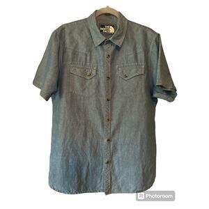 The North Face Chambray Denim Short Sleeve Button Down - L